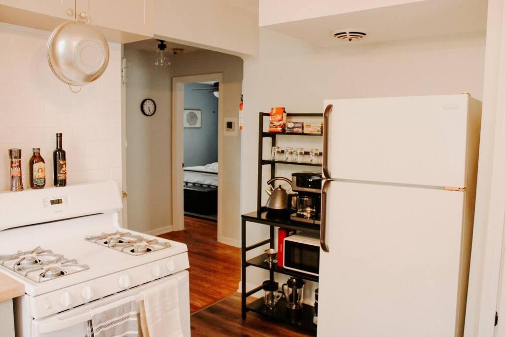 Cozy House Near Lake Erie, 10 Minutes To Downtown. كليفلاند المظهر الخارجي الصورة